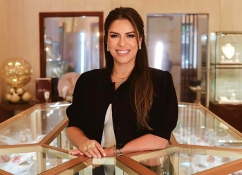 Claudinha Mejolaro: à frente da Albamary Joias, a empresária que transforma confiança em ativo de luxo