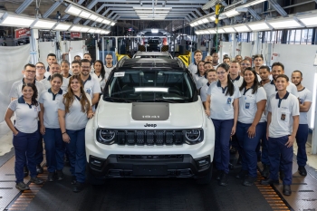 Jeep Renegade atinge a marca de 700 mil unidades produzidas no Brasil 
