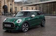 MINI, o queridinho do cinema completa 60 anos