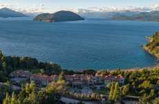 Bariloche inaugura três hotéis para o verão: Hampton by Hilton, Villa Beluno e Selina Bariloche