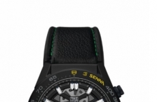 TAG Heuer lança dois novos relógios em homenagem a Ayrton Senna, lenda da Fórmula 1