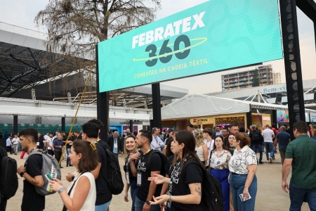 Febratex: recorde de público: mais de 80 mil pessoas passaram pela 18ª edição, em Blumenau