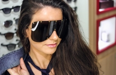 Moda, bom gosto e marcas exclusivas diferenciam as Óticas Diniz no Alto Vale