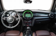 MINI, o queridinho do cinema completa 60 anos