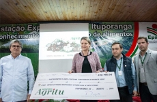 Agritu Sementes entrega R$ 428.790,00 em royalties à Epagri