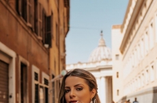 Fashion Specialist desfila diferentes estilos em projeto realizado na Europa