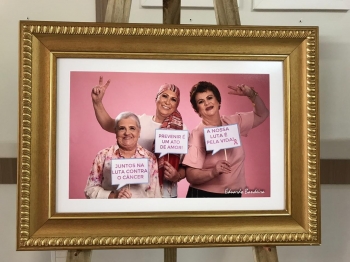 Fotos mostram mulheres depois de enfrentar o câncer de mama