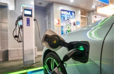 Posto do Encontro é EletroPosto: estabelecimento de Rio do Sul é pioneiro na instalação de recarga rápida para carros elétricos