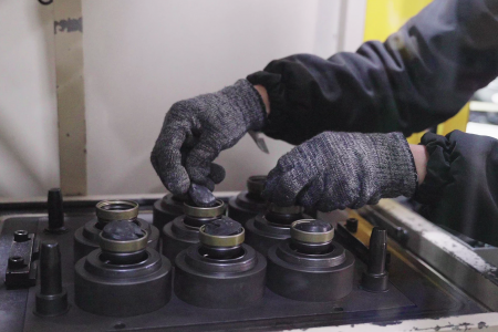 Vedamotors: Retentores fabricados de ponta a ponta são destaque no Salão das Motopeças