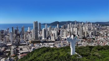 Quanto custa morar no novo empreendimento em Santa Catarina assinado pelo mesmo estúdio da Ferrari