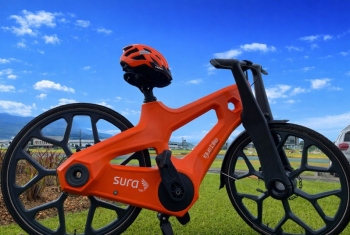 Bicicleta sustentável feita com plástico reciclável encerra etapa brasileira e retorna à Alemanha após jornada por 21 países