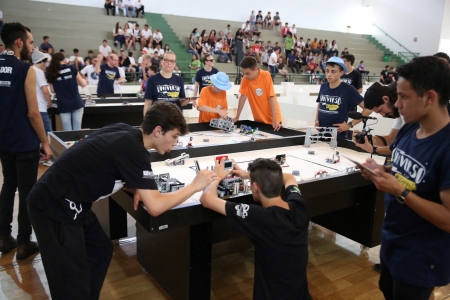 SESI de Jaraguá do Sul recebe nesta semana torneio de robótica da FLL 